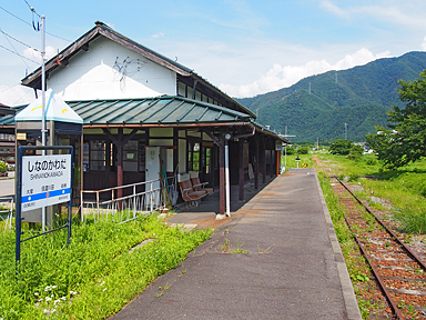 信濃川田駅
