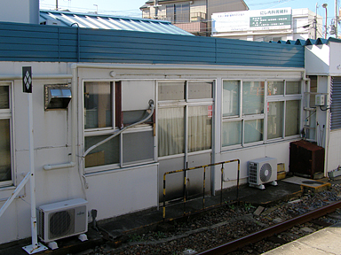 東貝塚駅