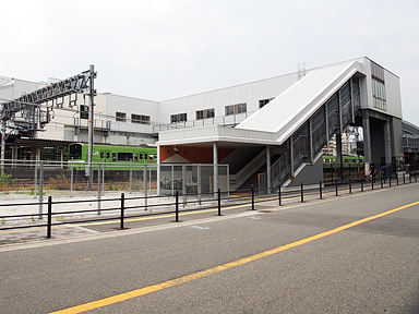 東淀川駅（西口）