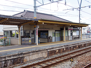 鶴居駅