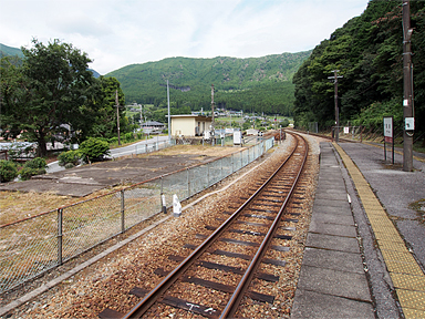 ���J�w�i�i�q�����{�E���Ɍ��j