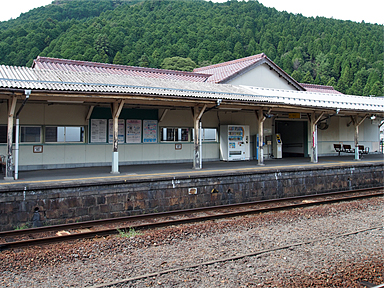 ����w�i�i�q�����{�j