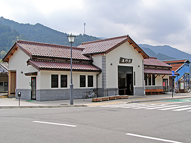 ����w�i�i�q�����{�j