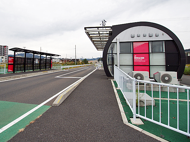 ��C����w