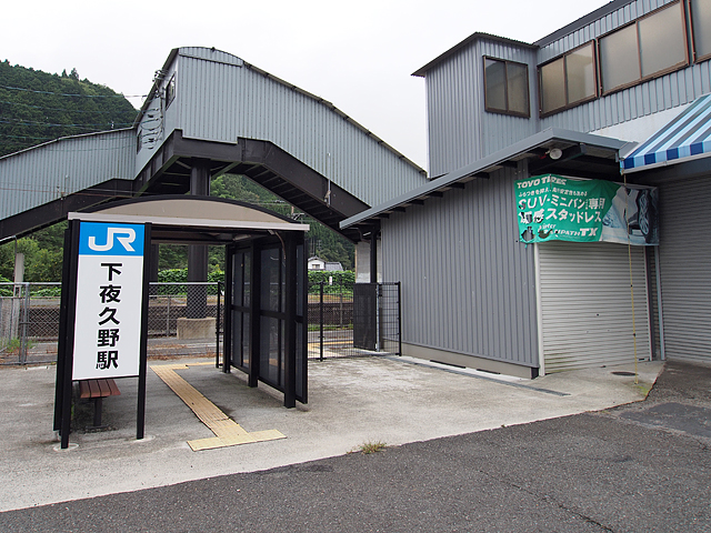 ����v��w