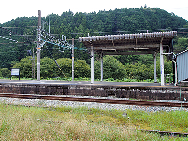 ����v��w